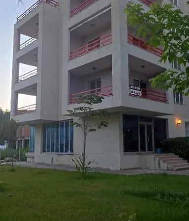 Appartamento Lovely Inside A Quiet Compound *