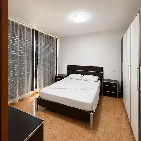 Διαμέρισμα Lovely Inside A Quiet Compound