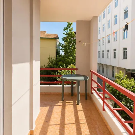 Lovely Inside A Quiet Compound Διαμέρισμα *
